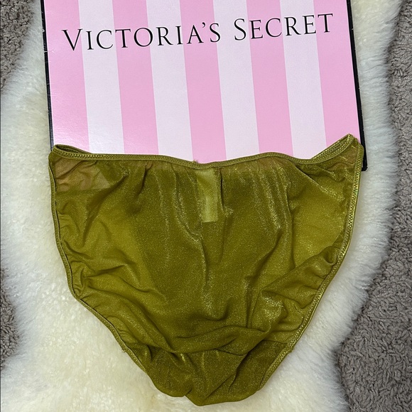 Vintage ‘97s Victoria's Secret Moss Green Briefs - Picture 3 of 7
